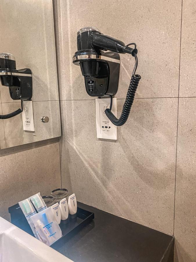 泗水贝斯大厦酒店 Wonotjolo 外观 照片