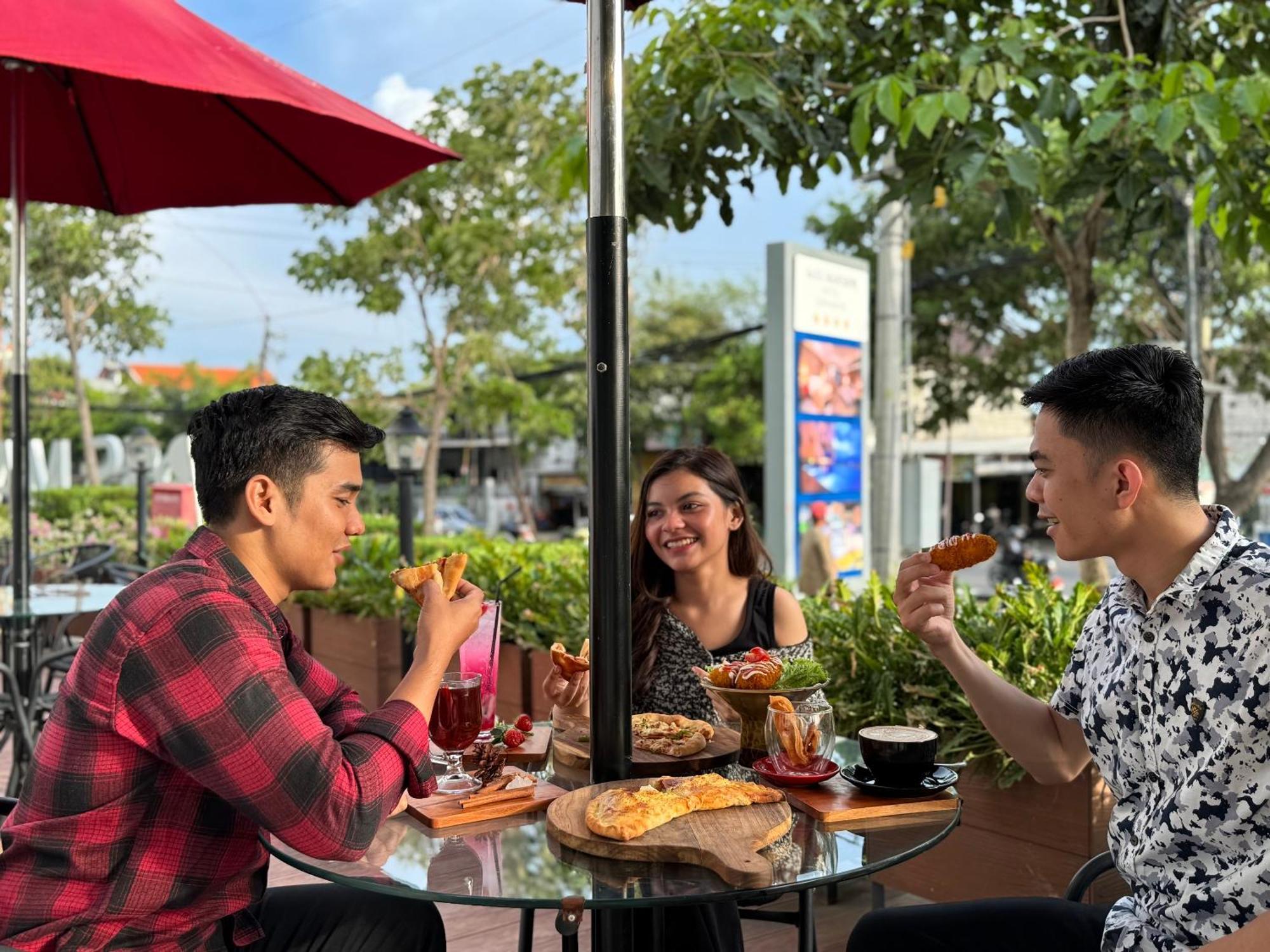 泗水贝斯大厦酒店 Wonotjolo 外观 照片